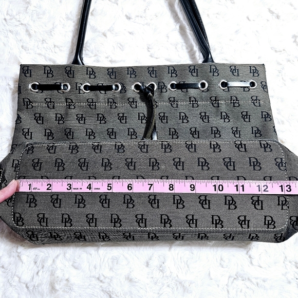 Dooney & Bourke - Vintage Monogram Tote Bag - Picture 8 of 16